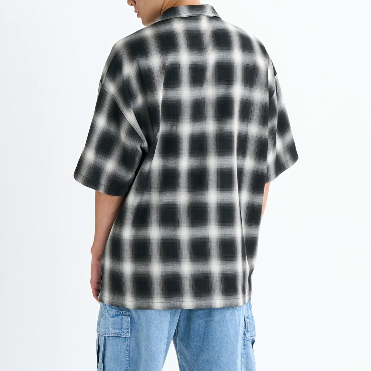 DSH252002