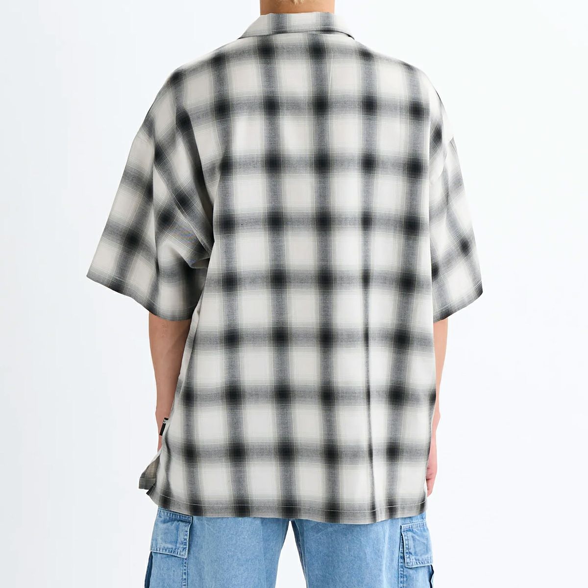 DSH252002